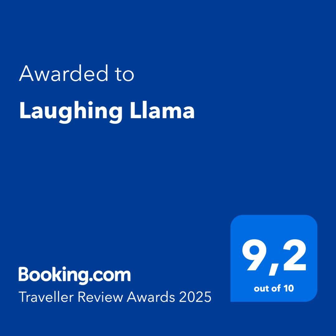 Laughing Llama Вeрнoн Екстериор снимка